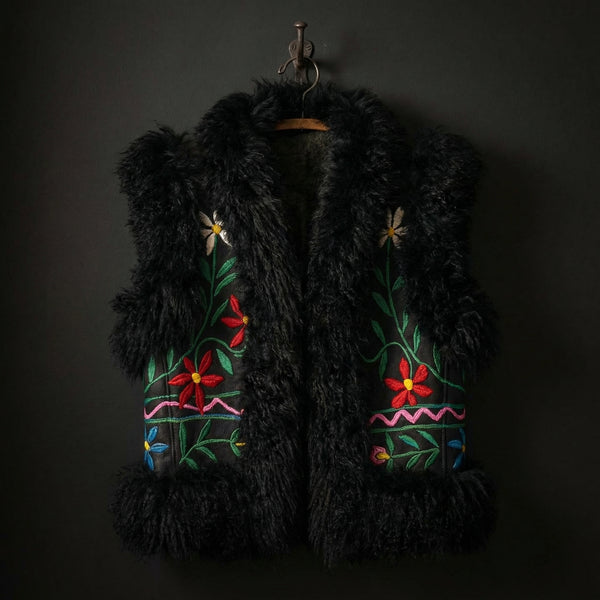Sitara Heritage Gilet – Midnight Black Fur Trim